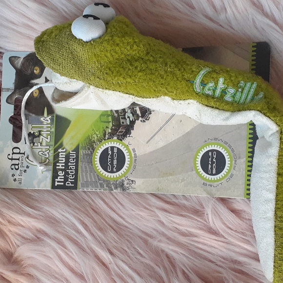 New Listing!! Brand New AFP CATZILLA THE HUNT Cat Toy - Picture 4 of 4